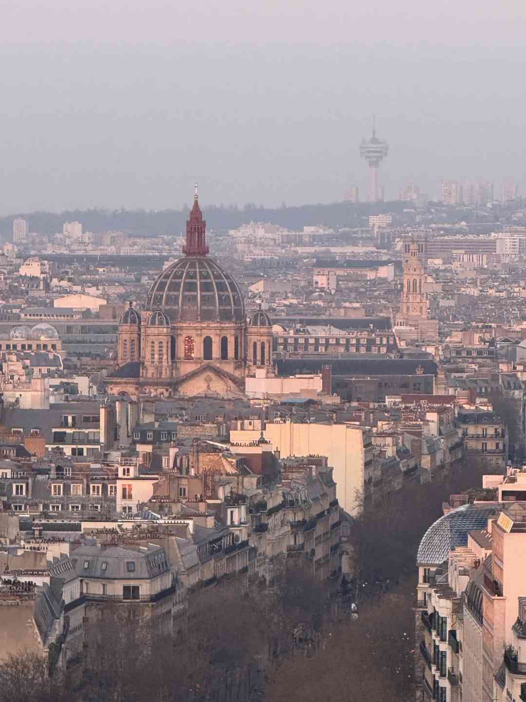 Guide des Attraits de Paris : Les 10 Meilleurs Endroits à Visiter et les Joyaux Cachés en 2024