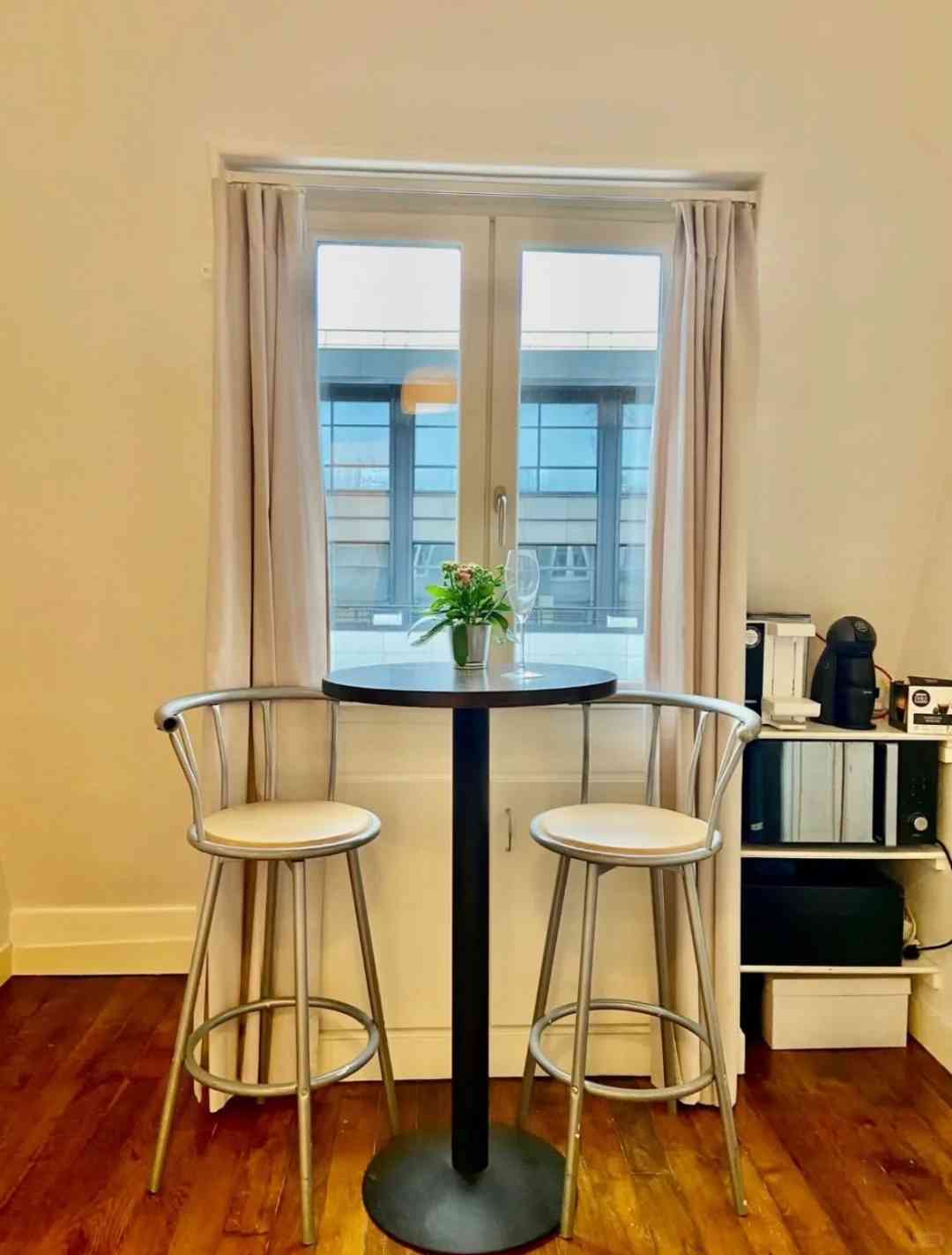 Pourquoi je réserve à nouveau cette même location à Paris : Une expérience authentique locale et des astuces pour un séjour abordable