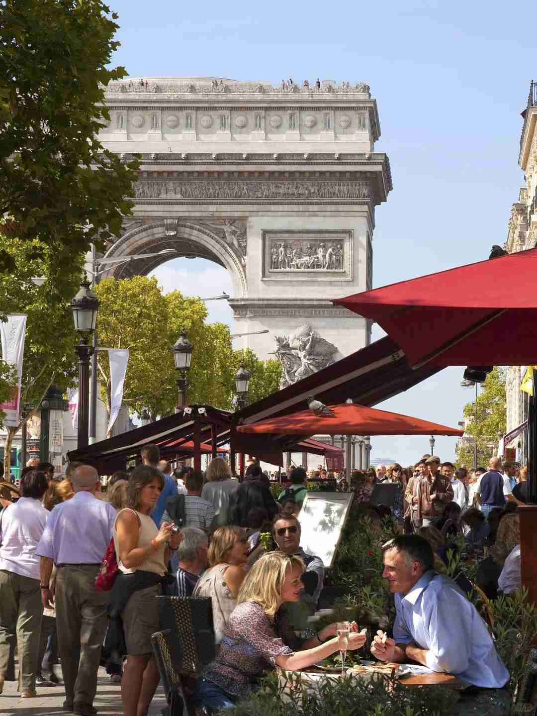 La flèche de Notre-Dame à Paris rouvrira en septembre 2025 : tout...